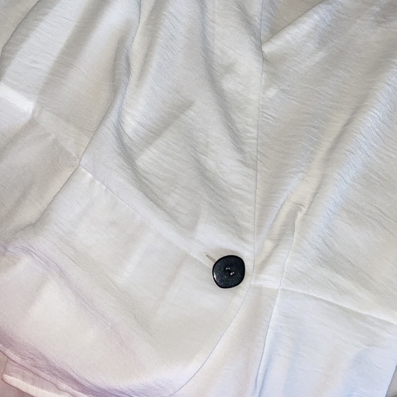 Vince Camuto Blouse - BRAND NEW!! - Picture 5 of 5